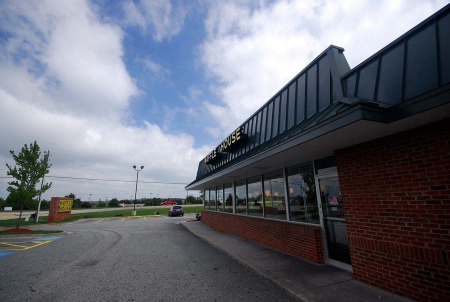 와플 하우스(Waffle House) 미국 남부지역을 대표하는 식당 아틀란타, 조지아주, 미국 (Atlanta