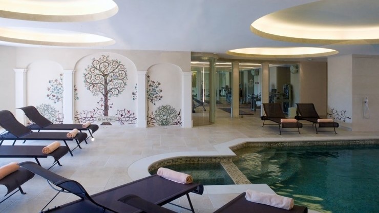 003692-03-indoor-pool.jpg