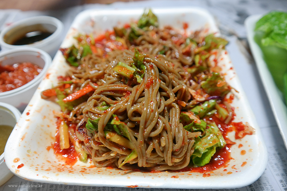 숯불에 구운 족발인데 쫜득쫜득함 - 기타음식 갤러리