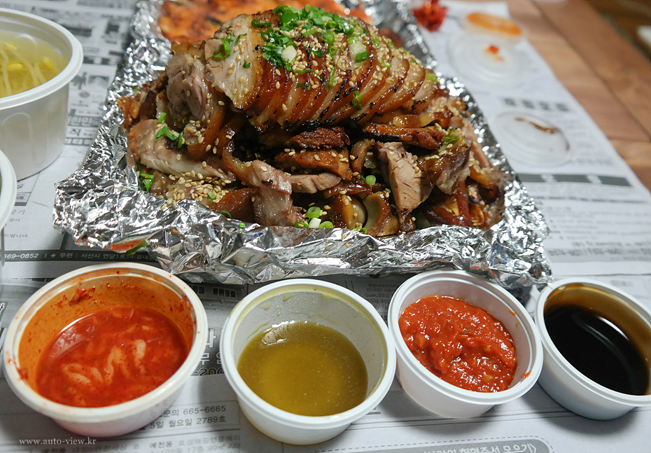 숯불에 구운 족발인데 쫜득쫜득함 - 기타음식 갤러리