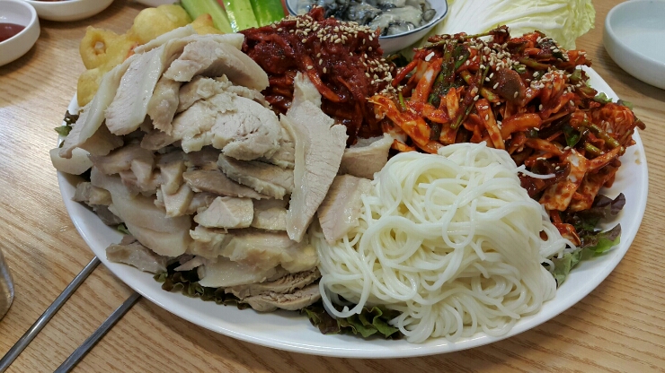 장군보쌈족발 모란점