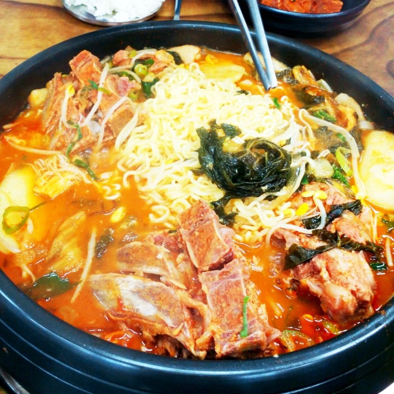 감자꽃피는감자탕 양덕점