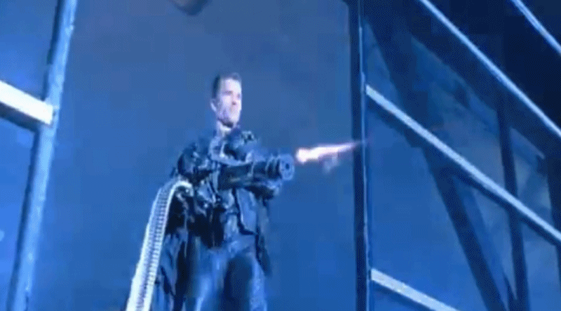 [터미네이터]미니건 쏘는 아놀드(움짤)