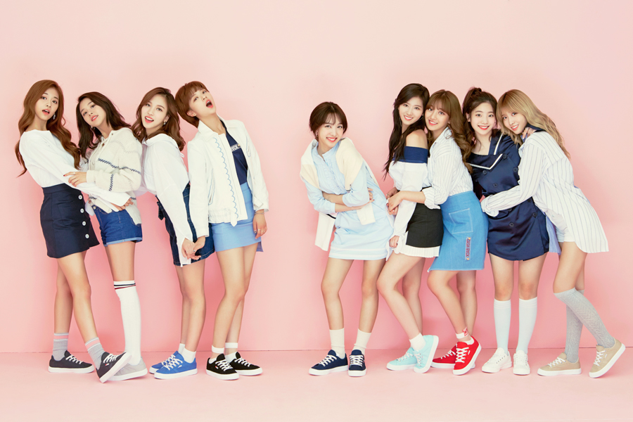 트와이스 by 스프리스 스니커즈 론칭 ! TWICE TARO
