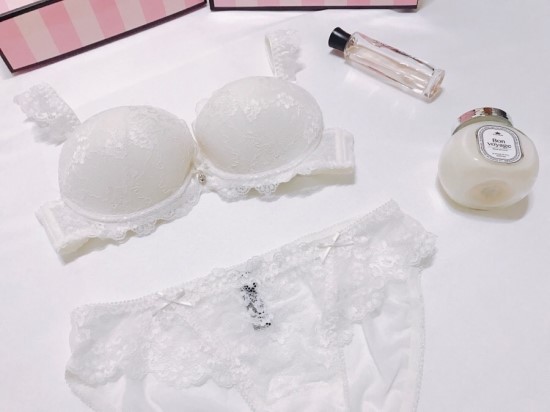 Plan U ★ Victoria's Secret Underwear wedding br