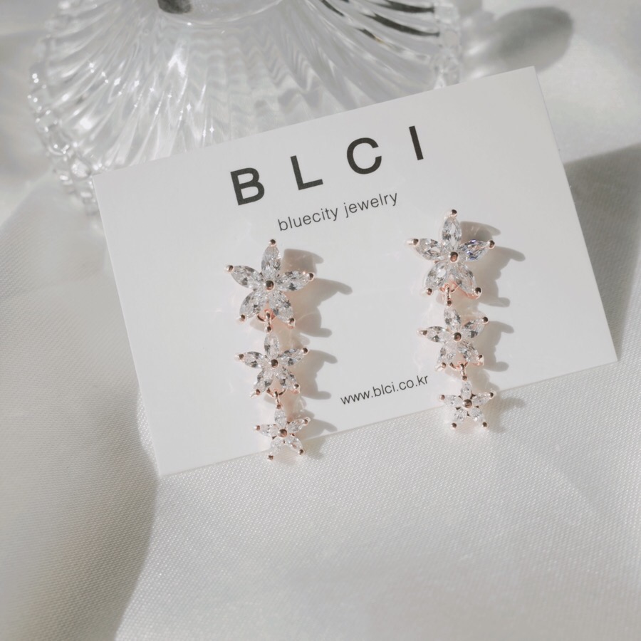 <b><p>spring Cherry Blossom Mot-Daught fw ea Drop</p></b><b><p>春 桜 螺鈿 フラワー イヤリング ドロップ ツーウェイ 15種 開講コーディネート</p></b><br /><br /><p align='center'>