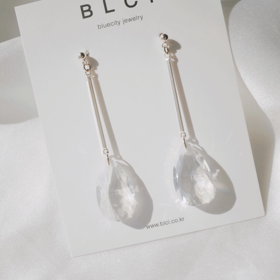 <b><p>natural cryst Modified Dp earring ther-Daughter</p></b><b><p>天然 クリスタル 修正 ドロップ イヤリング 螺鈿 16種 オンバル ツーウェイ</p></b><br /><br /><p align='center'>