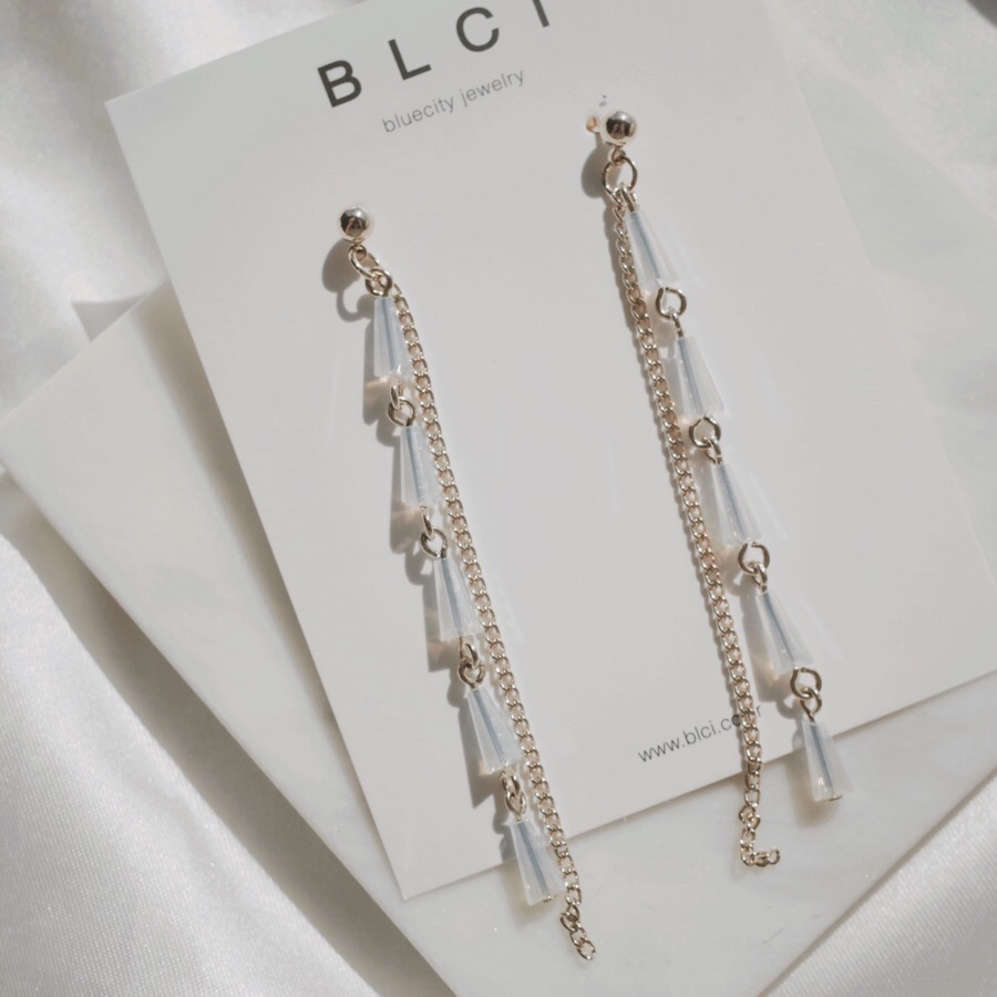 <b><p>natural cryst Modified Dp earring ther-Daughter</p></b><b><p>天然 クリスタル 修正 ドロップ イヤリング 螺鈿 16種 オンバル ツーウェイ</p></b><br /><br /><p align='center'>