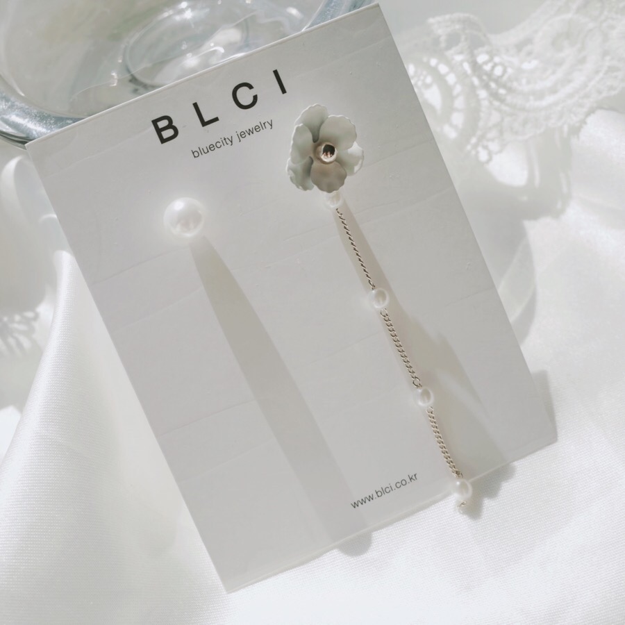 <b><p>spring Cherry Blossom Mot-Daught fw ea Drop</p></b><b><p>春 桜 螺鈿 フラワー イヤリング ドロップ ツーウェイ 15種 開講コーディネート</p></b><br /><br /><p align='center'>