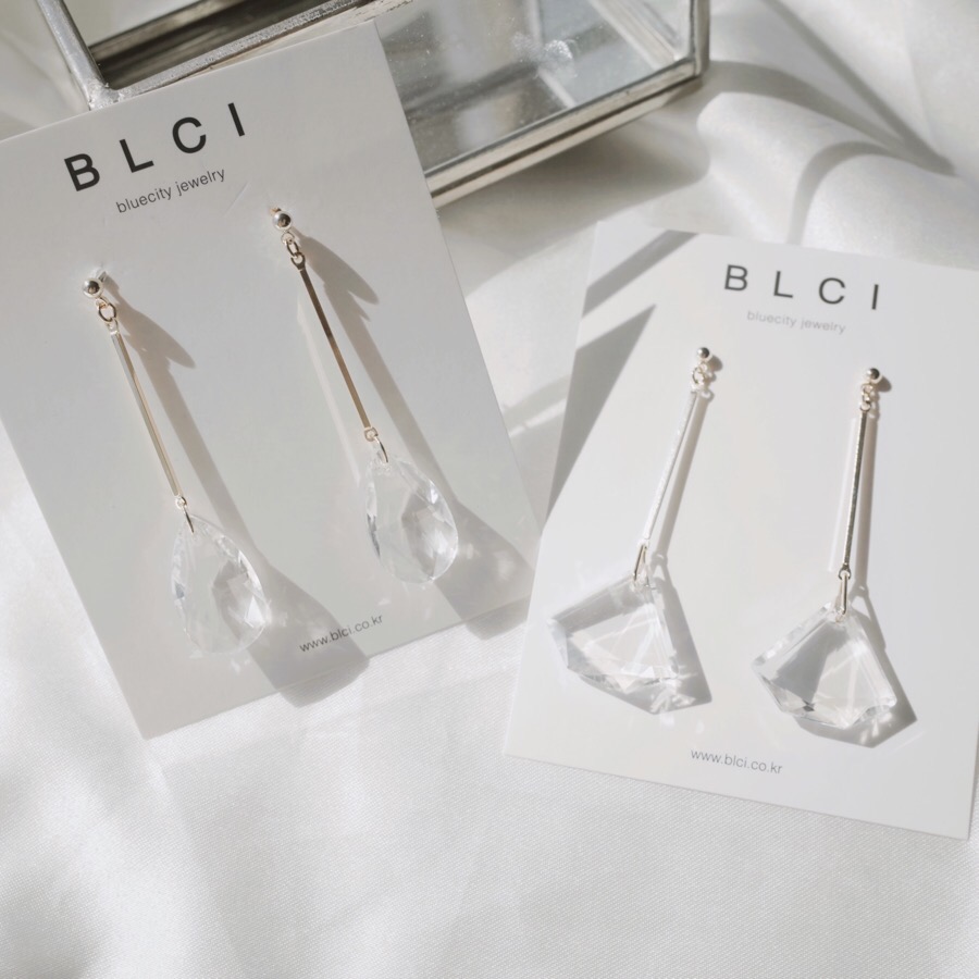 <b><p>natural cryst Modified Dp earring ther-Daughter</p></b><b><p>天然 クリスタル 修正 ドロップ イヤリング 螺鈿 16種 オンバル ツーウェイ</p></b><br /><br /><p align='center'>