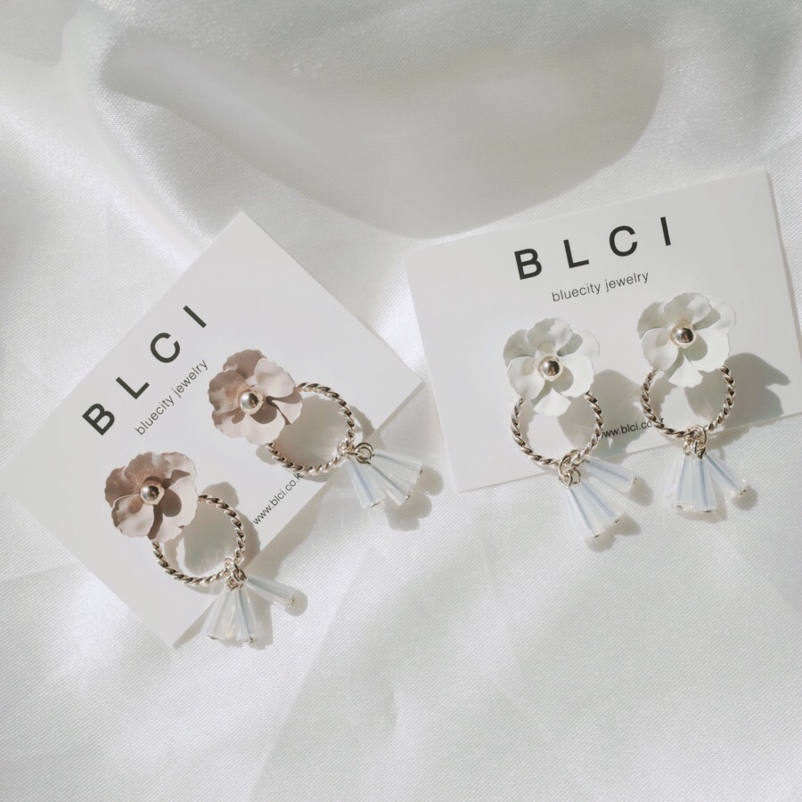 <b><p>spring Cherry Blossom Mot-Daught fw ea Drop</p></b><b><p>春 桜 螺鈿 フラワー イヤリング ドロップ ツーウェイ 15種 開講コーディネート</p></b><br /><br /><p align='center'>