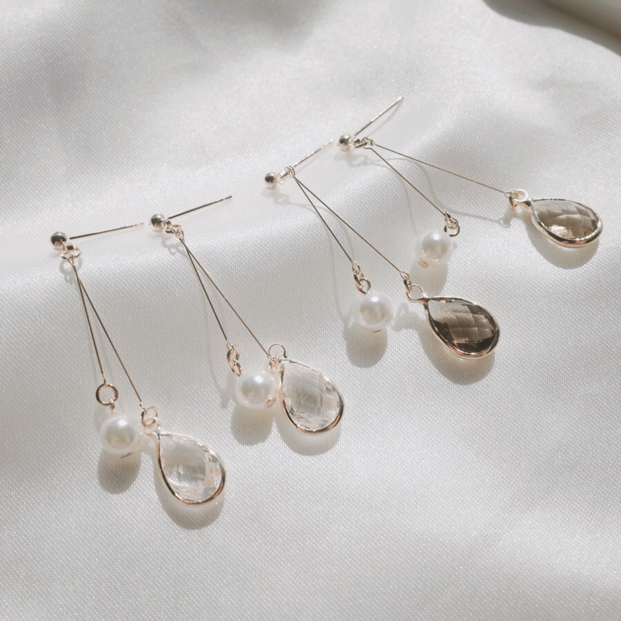 <b><p>natural cryst Modified Dp earring ther-Daughter</p></b><b><p>天然 クリスタル 修正 ドロップ イヤリング 螺鈿 16種 オンバル ツーウェイ</p></b><br /><br /><p align='center'>