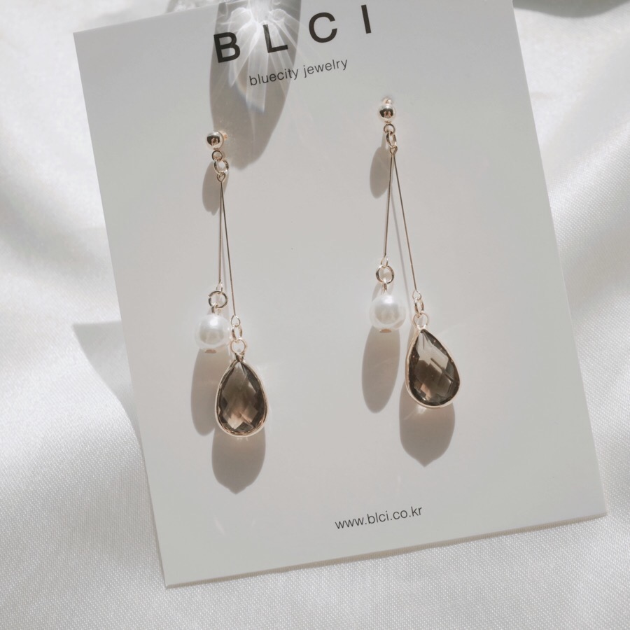 <b><p>natural cryst Modified Dp earring ther-Daughter</p></b><b><p>天然 クリスタル 修正 ドロップ イヤリング 螺鈿 16種 オンバル ツーウェイ</p></b><br /><br /><p align='center'>