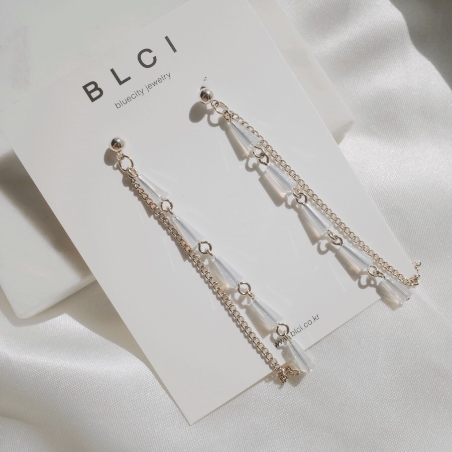 <b><p>natural cryst Modified Dp earring ther-Daughter</p></b><b><p>天然 クリスタル 修正 ドロップ イヤリング 螺鈿 16種 オンバル ツーウェイ</p></b><br /><br /><p align='center'>