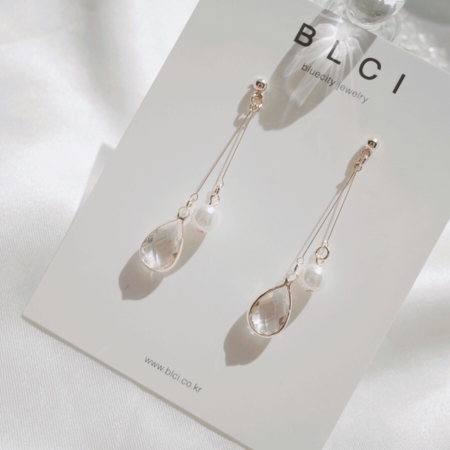 <b><p>natural cryst Modified Dp earring ther-Daughter</p></b><b><p>天然 クリスタル 修正 ドロップ イヤリング 螺鈿 16種 オンバル ツーウェイ</p></b><br /><br /><p align='center'>