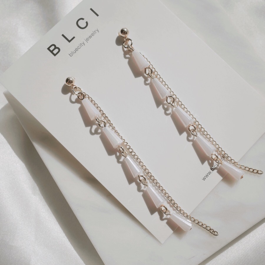 <b><p>natural cryst Modified Dp earring ther-Daughter</p></b><b><p>天然 クリスタル 修正 ドロップ イヤリング 螺鈿 16種 オンバル ツーウェイ</p></b><br /><br /><p align='center'>