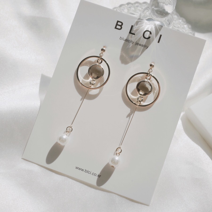 <b><p>natural cryst Modified Dp earring ther-Daughter</p></b><b><p>天然 クリスタル 修正 ドロップ イヤリング 螺鈿 16種 オンバル ツーウェイ</p></b><br /><br /><p align='center'>