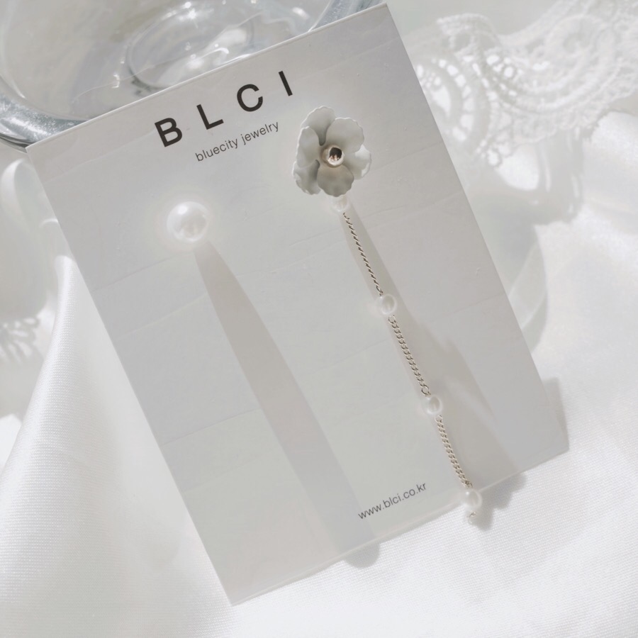 <b><p>spring Cherry Blossom Mot-Daught fw ea Drop</p></b><b><p>春 桜 螺鈿 フラワー イヤリング ドロップ ツーウェイ 15種 開講コーディネート</p></b><br /><br /><p align='center'>