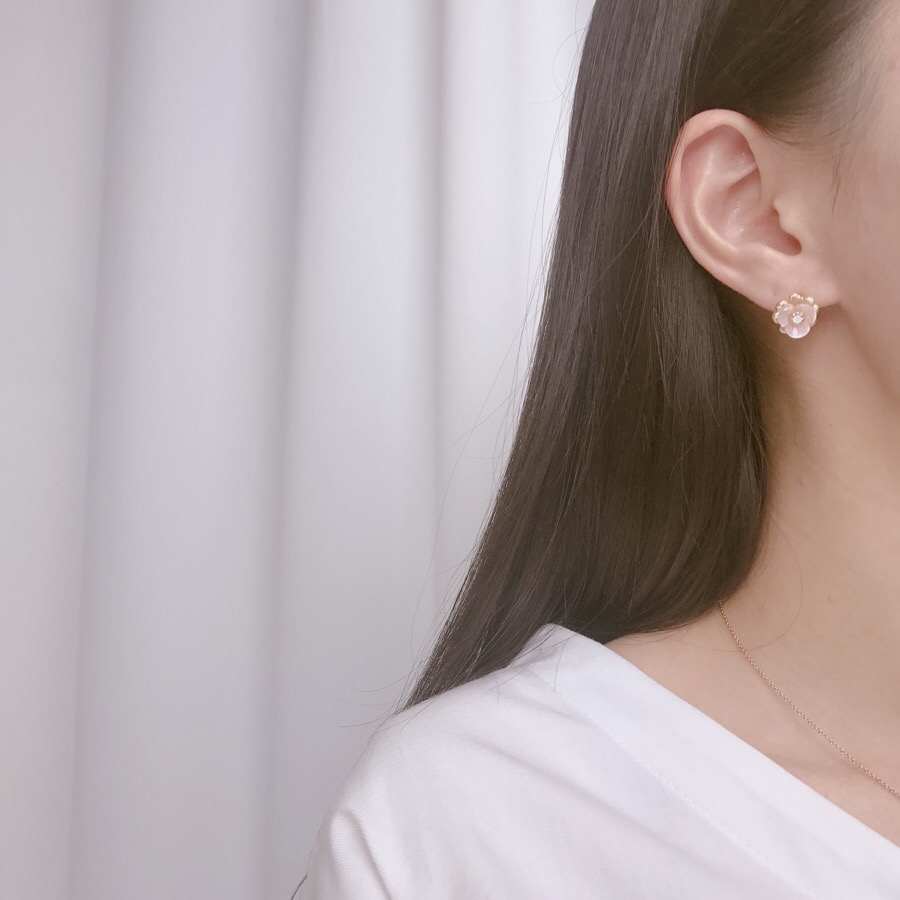 <b><p>spring Cherry Blossom Mot-Daught fw ea Drop</p></b><b><p>春 桜 螺鈿 フラワー イヤリング ドロップ ツーウェイ 15種 開講コーディネート</p></b><br /><br /><p align='center'>