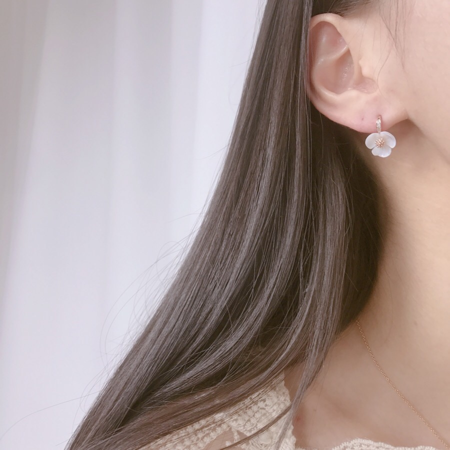 <b><p>spring Cherry Blossom Mot-Daught fw ea Drop</p></b><b><p>春 桜 螺鈿 フラワー イヤリング ドロップ ツーウェイ 15種 開講コーディネート</p></b><br /><br /><p align='center'>