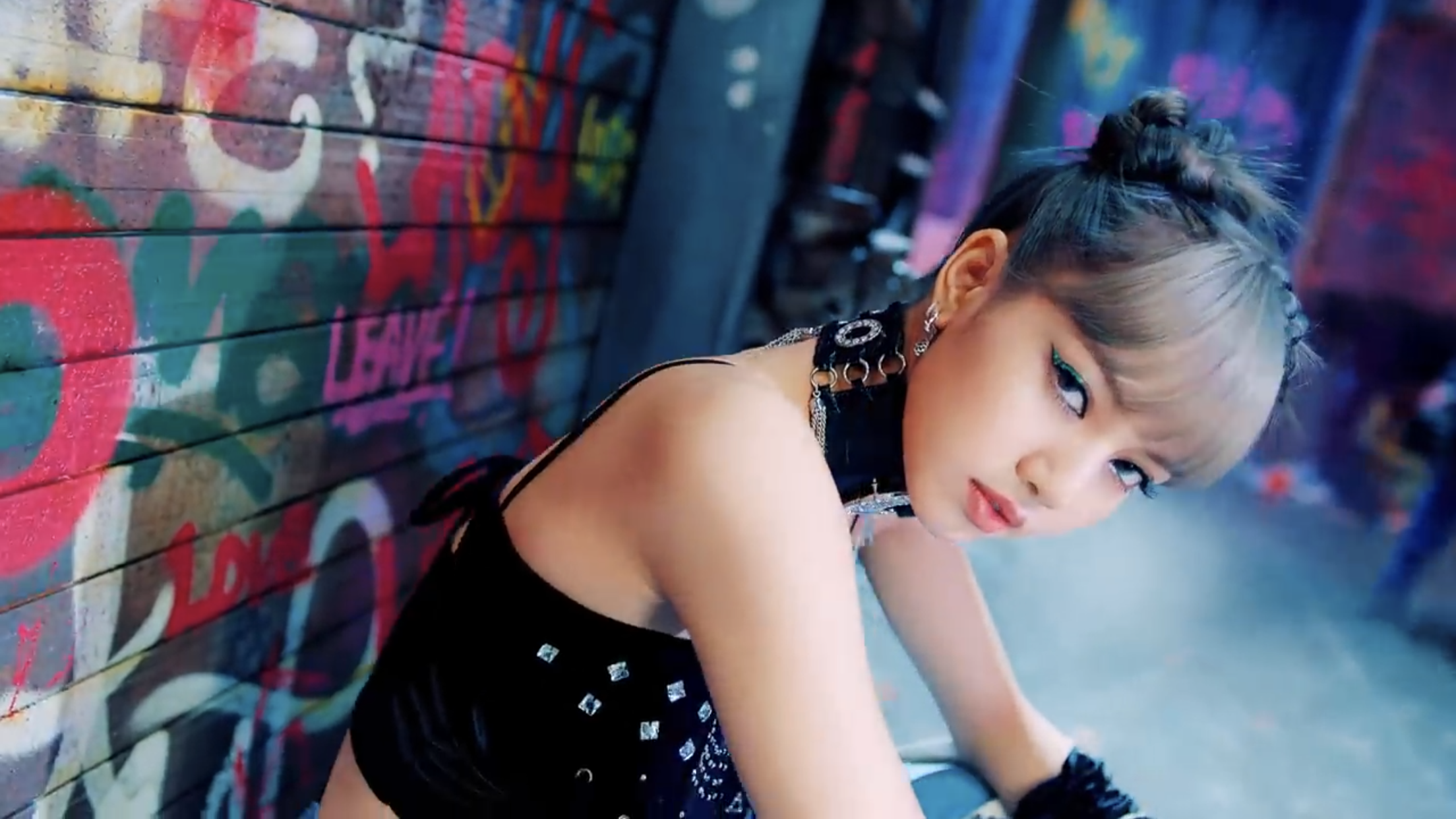 케이팝 최단기록을 세우며 한층 강렬해진 걸크러쉬로 돌아온 “블랙핑크” - 뮤비해석 및 리액션 등