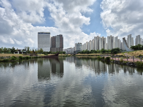 운정호수공원산책로 반려견 산책